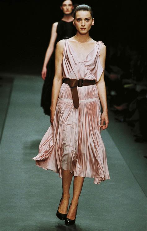 prada 2001|Mehr.